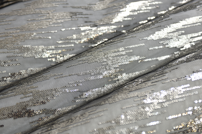 36173 — Ricamo paillettes