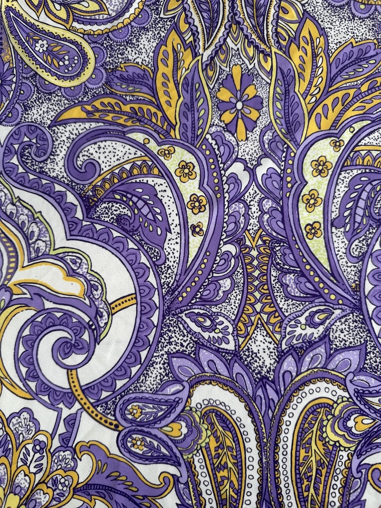 733 — Disegno riproducibile su qualsiasi fondo base poliestere