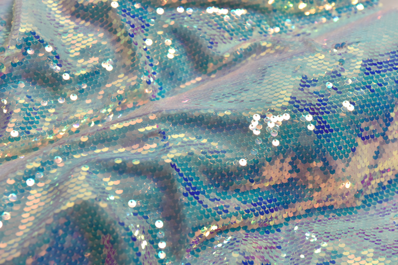 48318 — Paillettes iridescenti 5mm fondo maglina