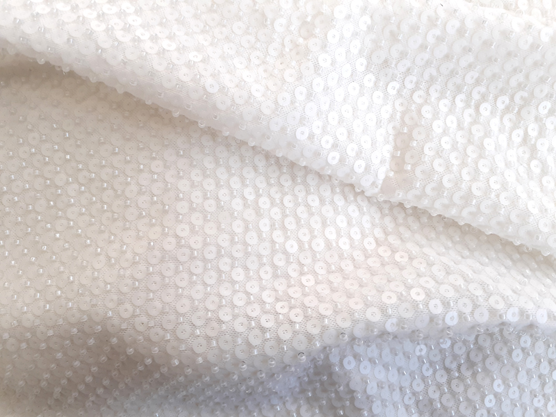36452 — Paillettes con beads base tulle