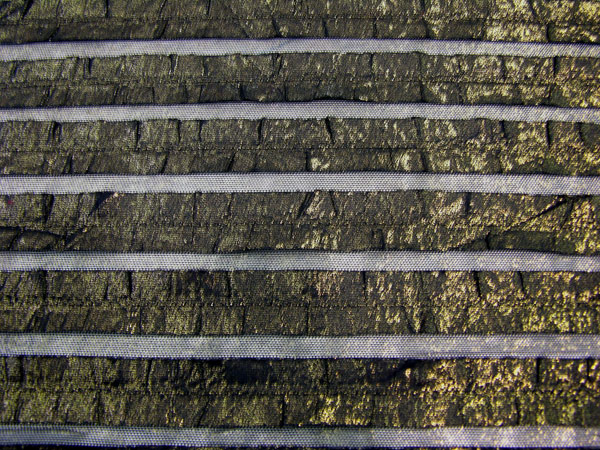 96047 — tulle con fettucce effetto rigato con lamina