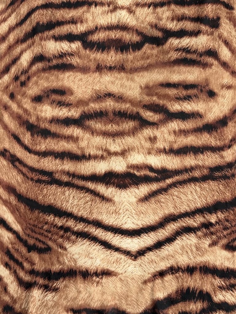 023 — Disegno riproducibile su qualsiasi fondo base poliestere