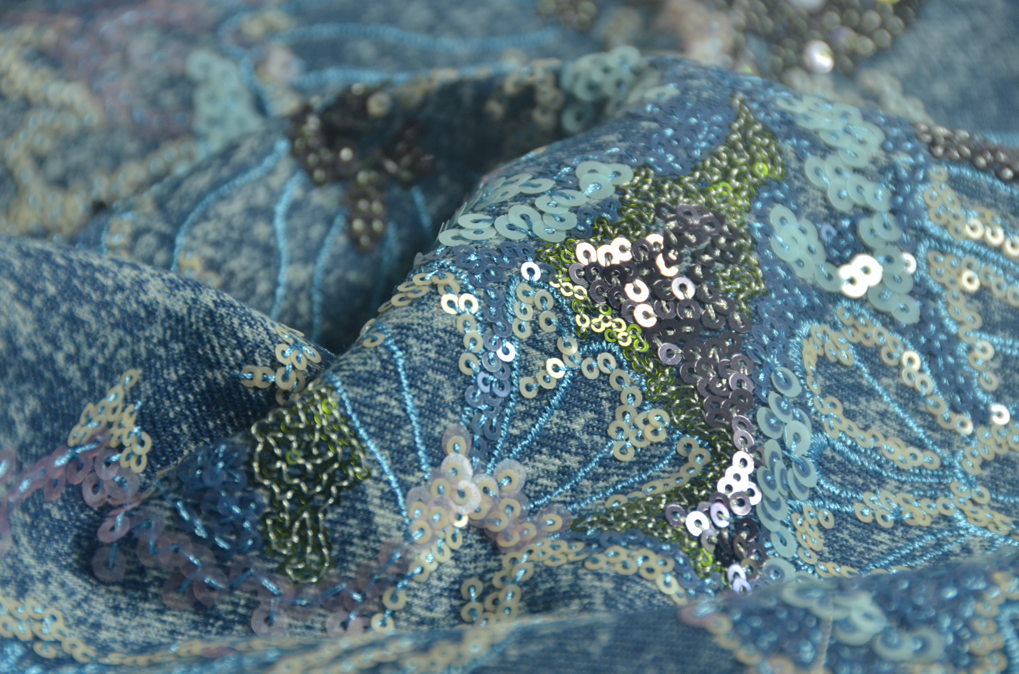 10206 — Jeans ricamo con paillettes