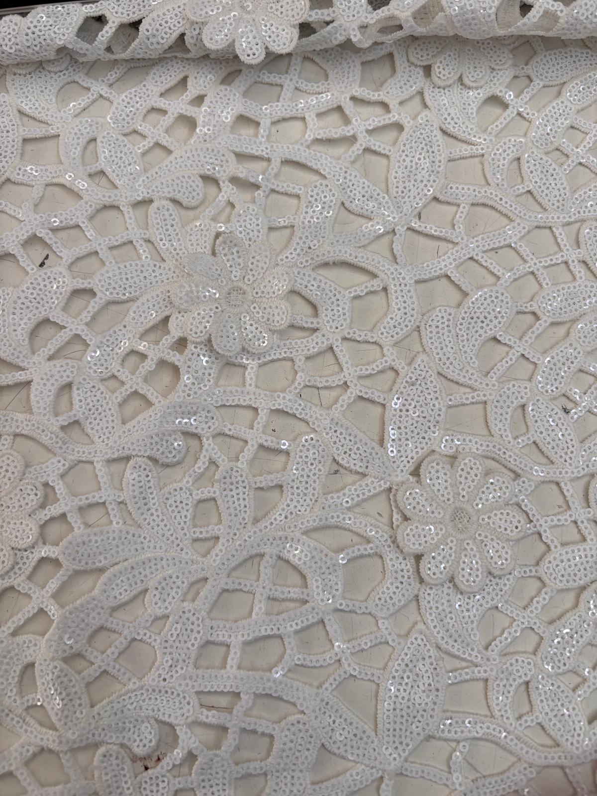 78950 — Macrame ricamato con paillettes